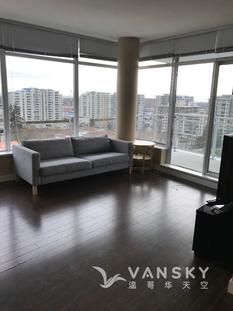 230331180933_7373 living romm.JPG